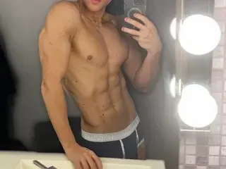 Streamate Free Live Porn of ChristianLevinee