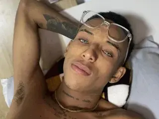 Streamate Adult Webcam of DavidLlondo