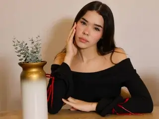 Streamate Adult Webcam of KittyModel