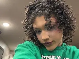 Streamate Free Porn Cam of UrFavoriteGoddessAthenaaa