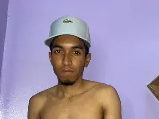 Streamate Nude Webcam of RickeyngySweet