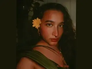 Streamate Watch Live Sex Cams of Munnie
