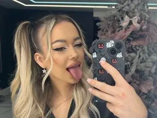 Streamate Live Sex Cam of KylieJoyce