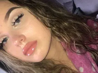 Streamate Adult Webcams of Petiteprinny18