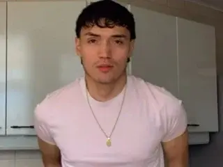 Streamate Live Sex Cam of Aron_Dark