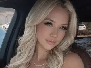 Streamate Live Porn of Sabrina_xx