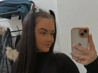Streamate Live Sex Cam of MilaFawn