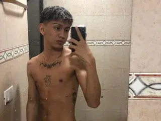 Streamate Live Porn of OliverSmiith