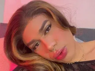 Streamate Live Sex Cam of rousexmarrie