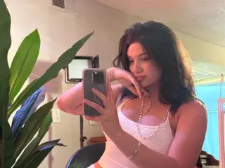 Streamate Free Live Porn of ivyXrosee