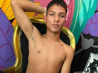 Streamate Free Porn Cam of KirosSinclair