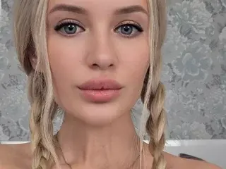 Streamate Sex Cam of Lindy18