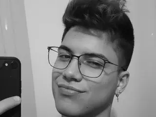 Streamate Free Live Porn of NathanSpears