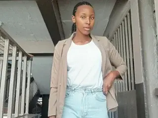 Streamate Live Sex Cam of Cherrie_June