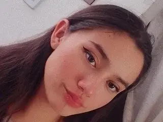 Streamate Watch Live Sex Cams of Sarah_World
