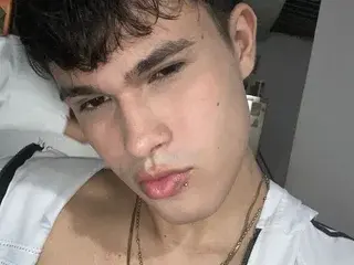 Streamate Free Live Porn of EdwinBoys