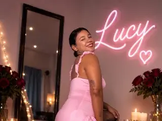 Streamate Free Porn Cam of Diamond_lucy83