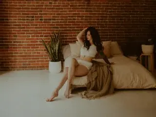 Streamate Nude Webcam of GoddessAriBlack