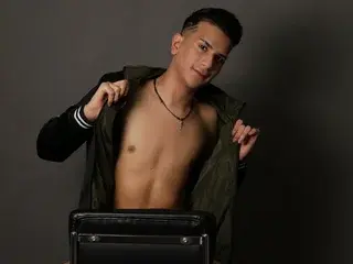 Streamate Sex Cam of JustinMelendez
