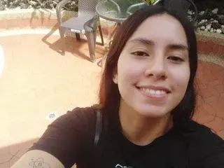 Streamate Free Porn Cam of MiaaDesiree