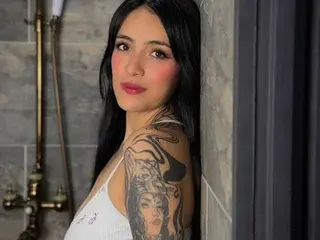 Streamate Free Live Porn of NICOLL_EVANSS