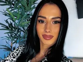 Streamate Free Porn Cam of TiaCyrrus