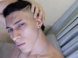 Streamate Watch Live Sex Cams of ander_bigcock22