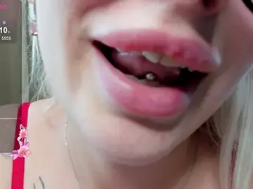 Stripchat Sex Cam of EvelinaLuu