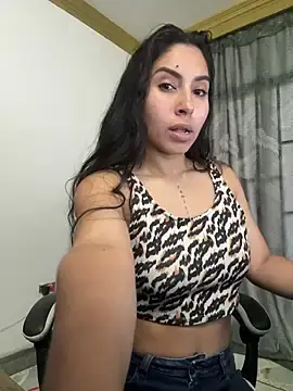 Stripchat Live Sex Cam of bella-black