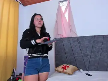 Stripchat Adult Webcam of bella-black