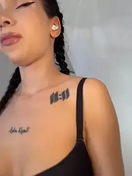 Stripchat Watch Live Sex Cams of XEye_CandyX