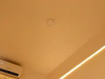 Stripchat Free Porn Cam of alaskavenom_