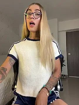 Stripchat Free Live Porn of miss_tatiana_