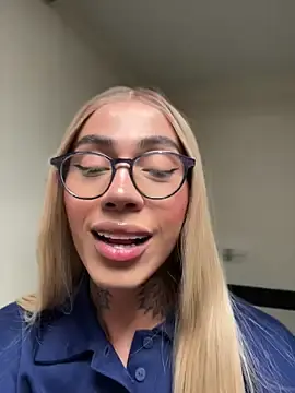 Stripchat Sex Cam of miss_tatiana_