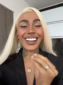 Stripchat Free Porn Cam of miss_tatiana_