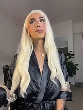 Stripchat Sex Cam of miss_tatiana_