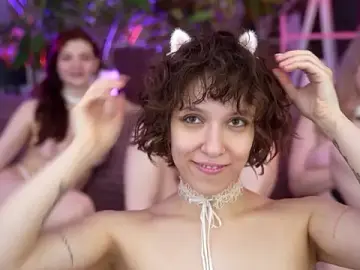 Stripchat Adult Video Chat of your_favoritegirls