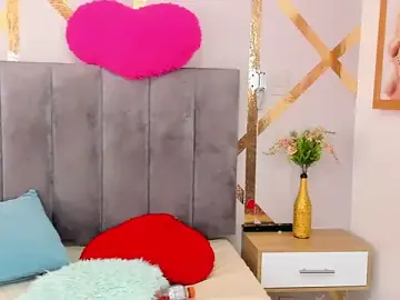 Stripchat Sex Cam of Caroliine_Torres