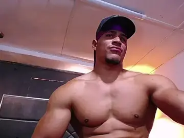 Stripchat Sex Cam of teddyfit19cm