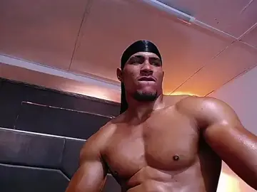 Stripchat Live Sex Cam of teddyfit19cm