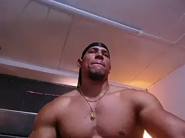 Stripchat Live Sex Cam of teddyfit19cm