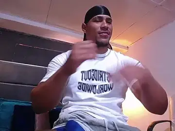 Stripchat Adult Webcams of teddyfit19cm