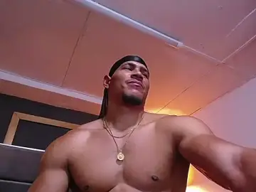 Stripchat Adult Webcam of teddyfit19cm