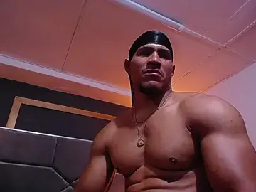 Stripchat Watch Live Sex Cams of teddyfit19cm