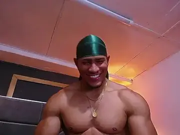 Stripchat Adult Webcams of teddyfit19cm