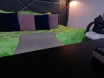 Stripchat Live Sex Cam of teddyfit19cm