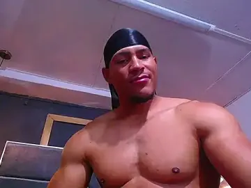 Stripchat Live Porn of teddyfit19cm