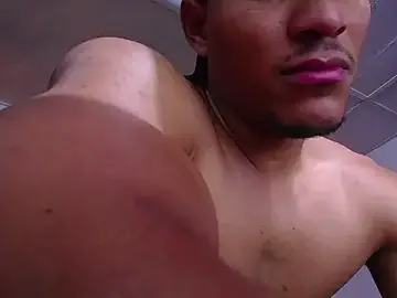 Stripchat Live Sex Cam of teddyfit19cm