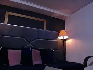 Stripchat Free Porn Cam of teddyfit19cm