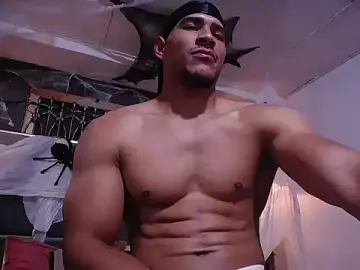 Stripchat Live Sex Cam of teddyfit19cm